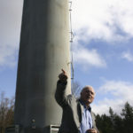 BioFuels Washington Managing Director Frank Mazanec speaks during a tour of a new methane gas conversion facility at the LRI Landfill in Pierce County. (PHOTO BY TODD MATTHEWS)