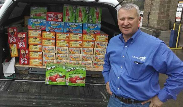 Chambers Creek project contractors collect donations for local food bank