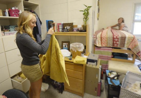 PLU students, Goodwill partner for donation drive