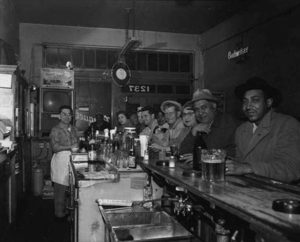 A typical scene in 1955 at the Banquet Tavern near Seattle's Chinatown. (ELMER OGAWA PHOTOGRAPH / COURTESY UNIVERSITY OF WASHINGTON SPECIAL COLLECTIONS)