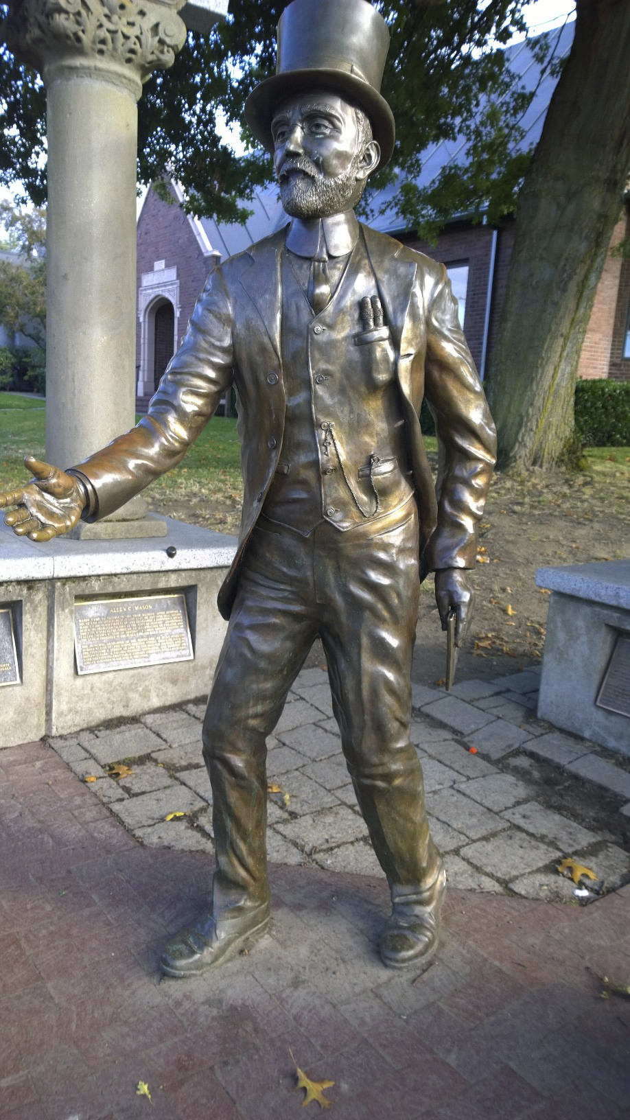 Bronze statue of Tacoma developer and philanthropist Allen C. Mason by Paul R. MichaelsPhoto by Morf Morford