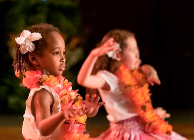 2017 Spring Lūˋau dance, by Ross MulhausenImage courtesy UPS