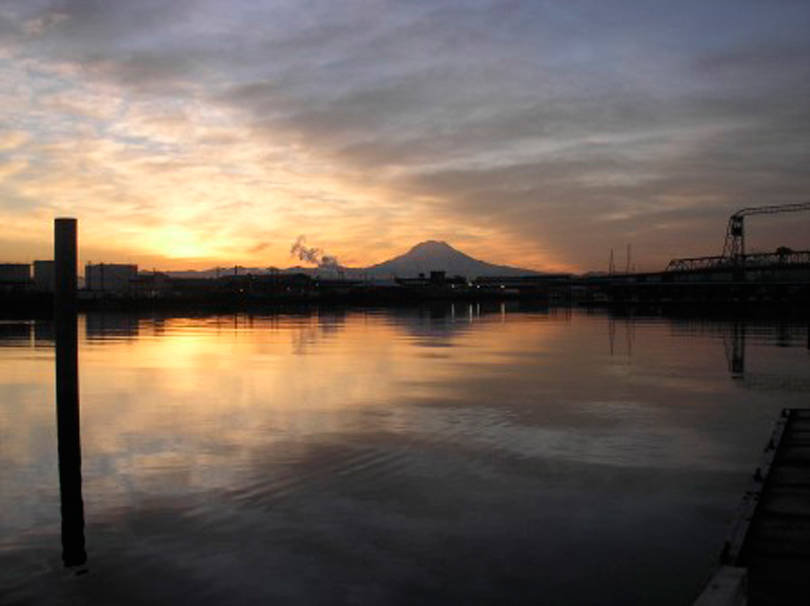 Sunrise angles at Mt Rainier; Photo by Morf Morford