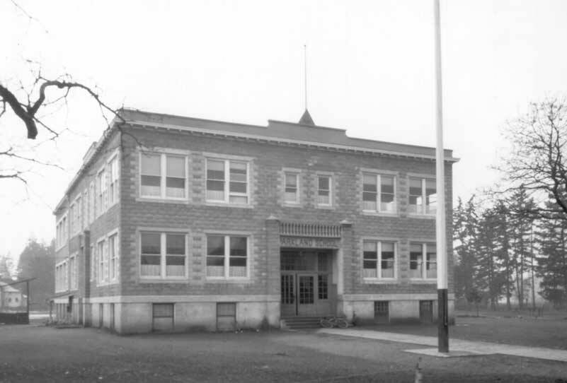 Parkland School in 1928. Photo courtesy of Tacoma Public Library TPL Historic Building Files - P\012102_-_PACIFIC_AVE__Parkland_19280114.jpg