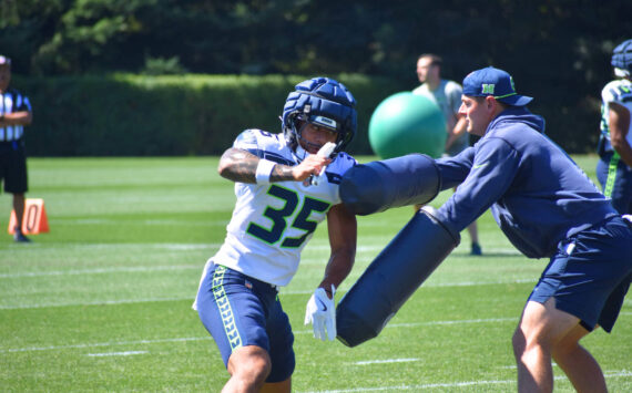 Alphonzo Tuputala, an alum of Federal Way High School and University of Washington, works on a drill during his first day at Seahawks training camp. Ben Ray / Sound Publishing