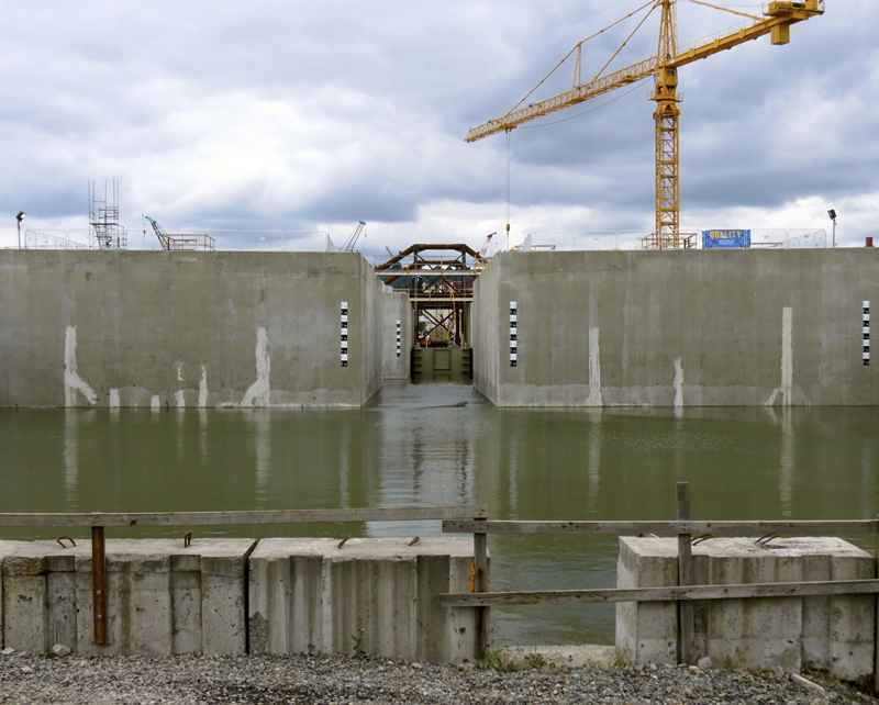 SR 520 Pontoons: Skilled crews, high tides help move major project through Tacoma tide flats