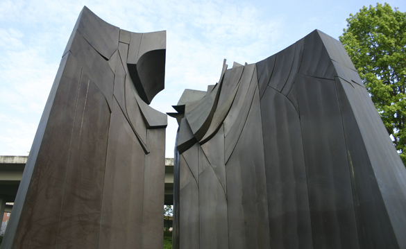 Moving day for Tacoma's massive Sun King sculpture